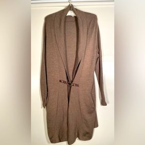 Ellen Tracy Long , Camel Color, Cardigan Sweater. One buckle closure. Sz 2x.